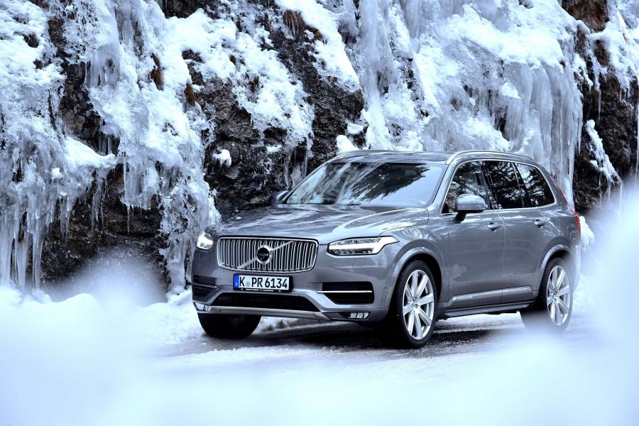  Volvo XC90 T5 Inscription 2015 года  (фото 6 из 11)